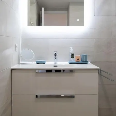 Appartement L20 Stunning Sea View, Terrace, Parking, Ac, Wifi Nice