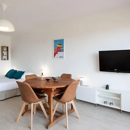 Appartement L20 Stunning Sea View, Terrace, Parking, Ac, Wifi *
