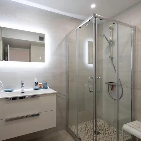 L20 Stunning Sea View, Terrace, Parking, Ac, Wifi 尼斯