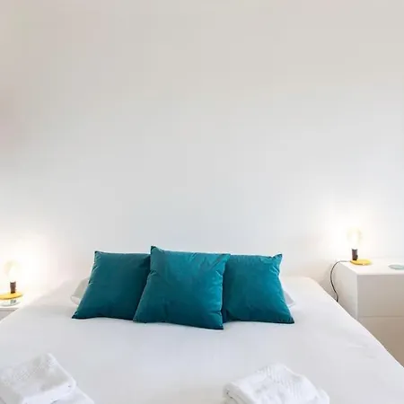 L20 Stunning Sea View, Terrace, Parking, Ac, Wifi *